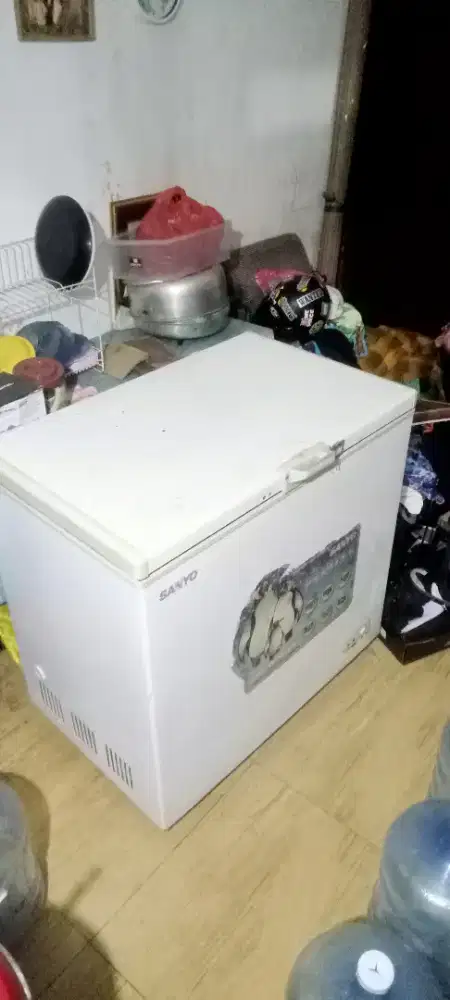 Freser Box Sanyo 200 liter Dingin Beku Normal