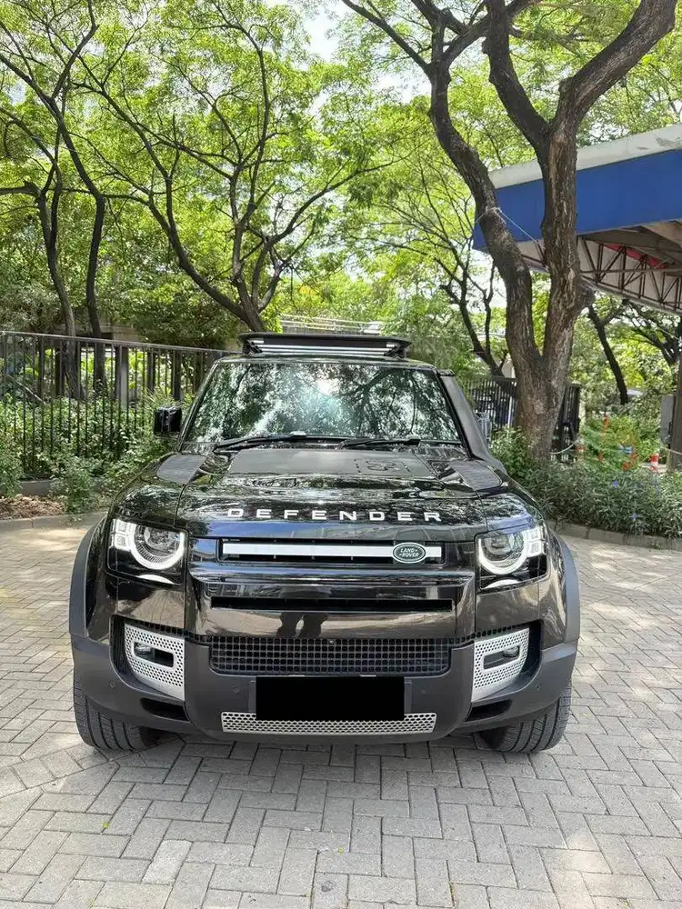 Land Rover Defender 90 P300 2022 NIK 2021 Black on Khaki Hitam 2 Door
