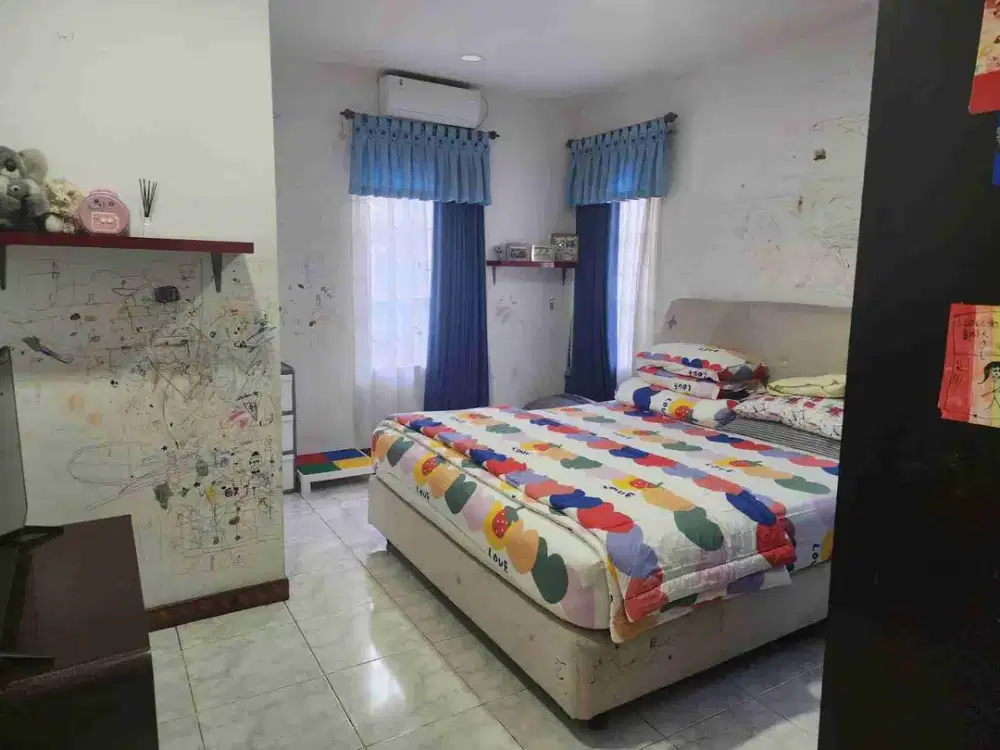 JUAL CEPAT !!! Rumah 2 lantai Lippo Karawaci Utara