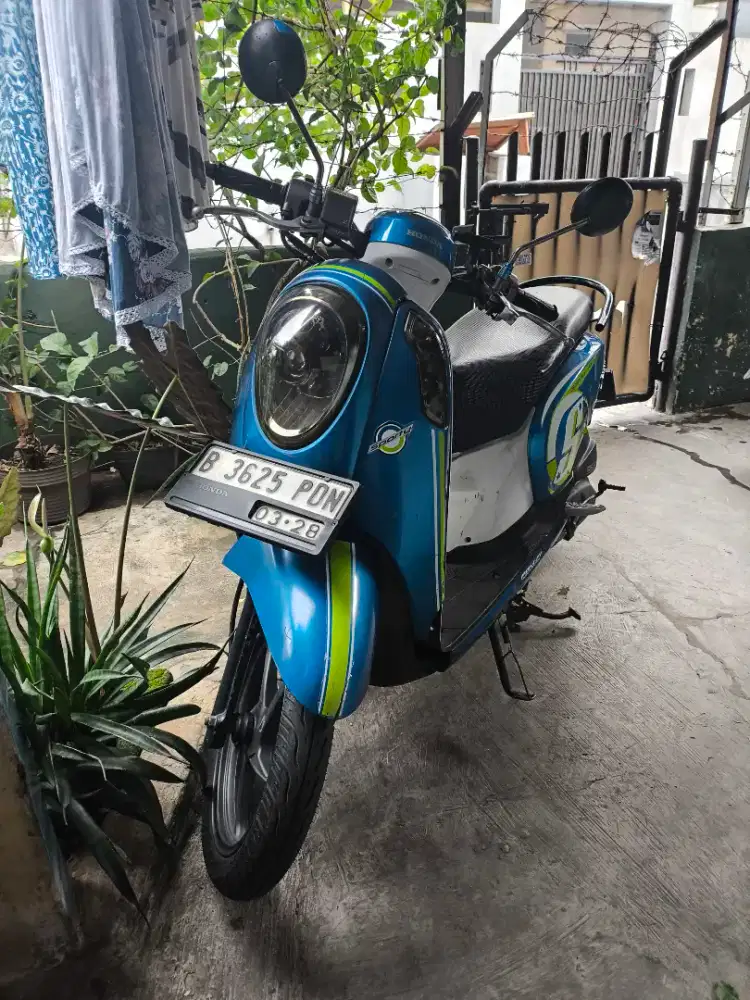 Honda Scoopy 2017 Biru Putih – Pajak Hidup, Siap Pakai