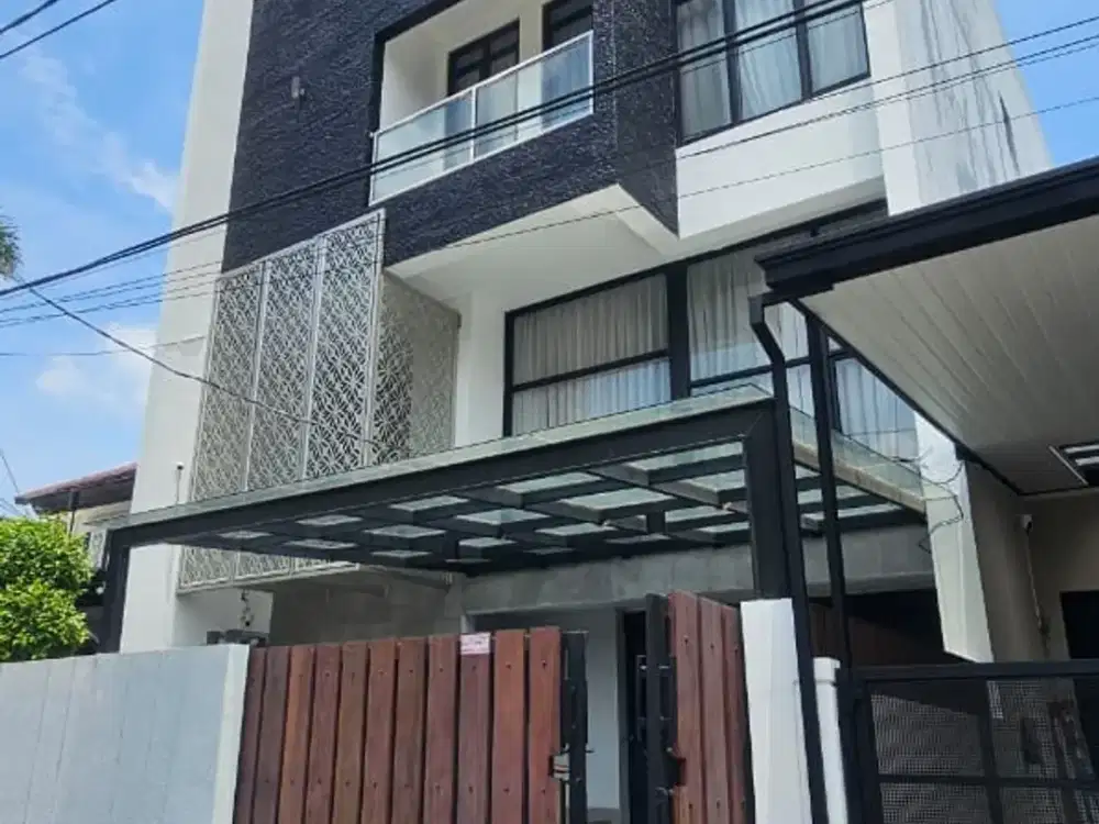 Rumah 5 Lantai Cluster Aralia Harapan Indah