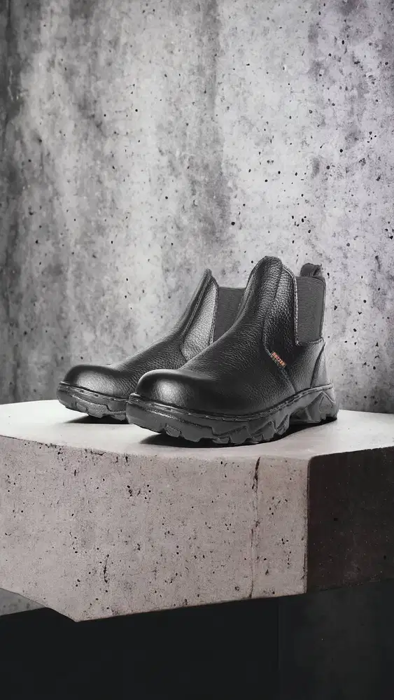 Terjamin Sepatu safety standar konstruksi Pasuruan