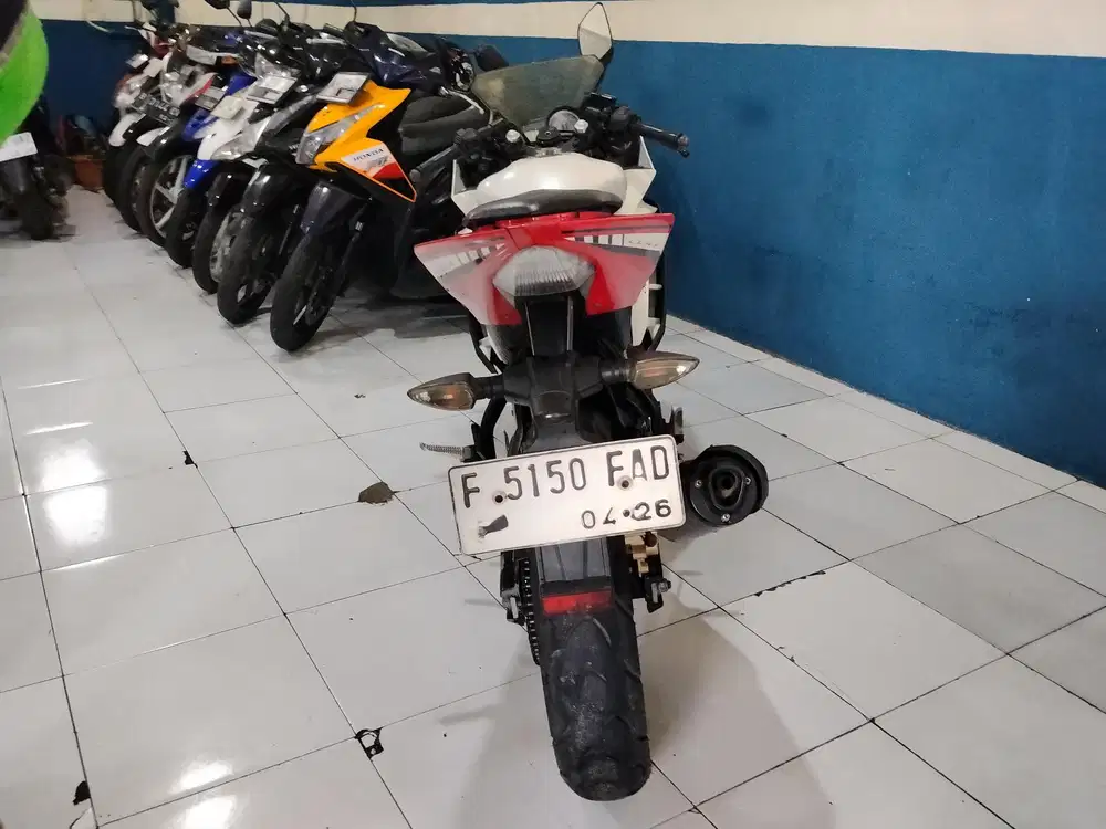 Yamaha R15 150cc full orisinil