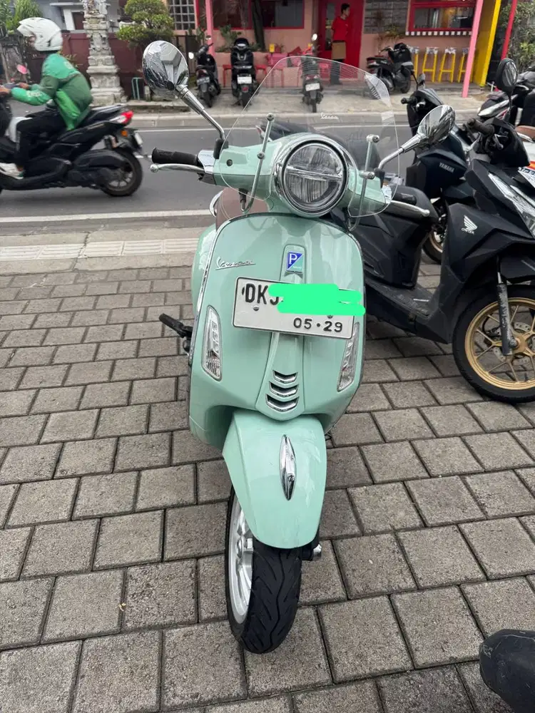 Vespa Primavera 2023