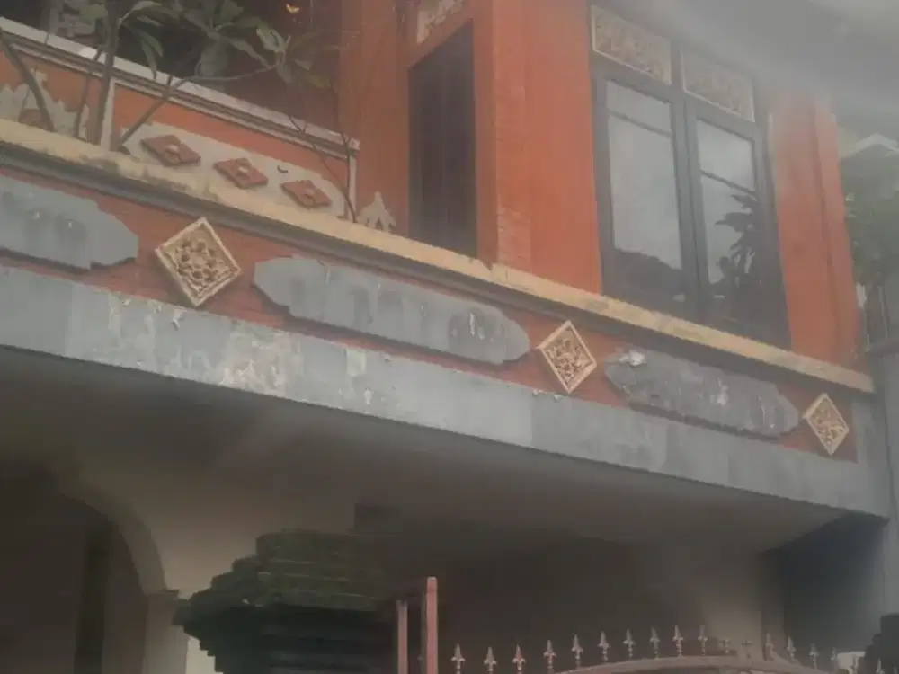 Di jual rumah lantai 2 Lokasi di gunung karang Denpasar barat