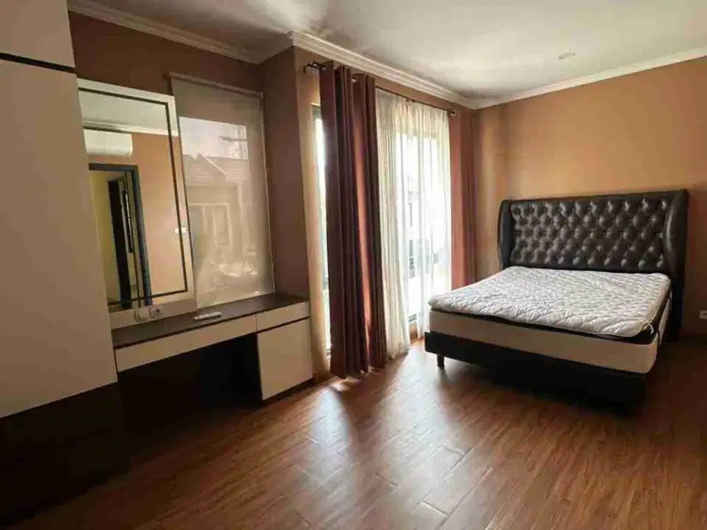 Dijual Rumah di Cluster Baroni Symphonia Gading Serpong