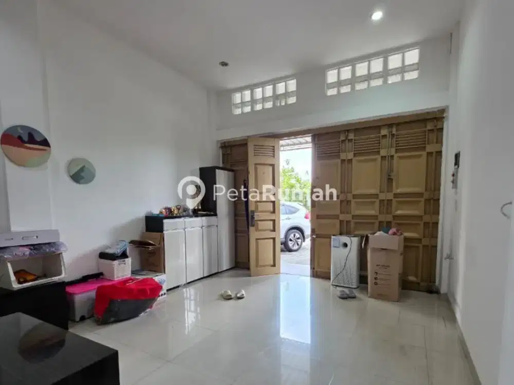 DIJUAL RUKO JALAN BRIGJEND KATAMSO KOMPLEK ISTANA PRIMA 2 - MEDAN MAIMUN (hendy)