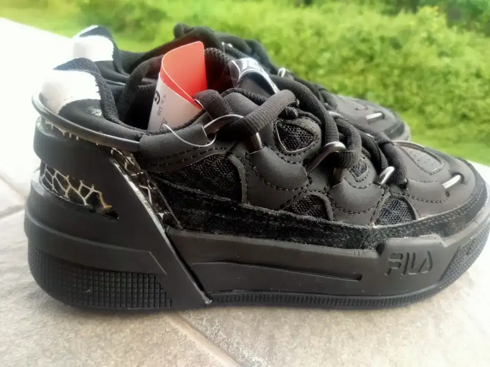 FILA Salto Low Top Black sz 36,5