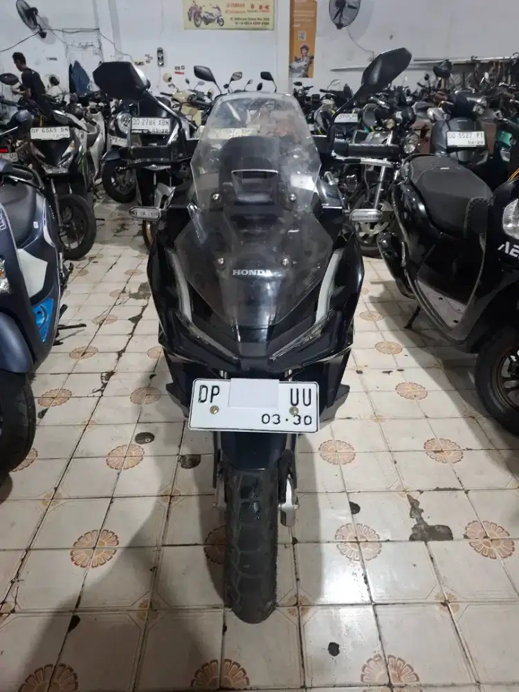 Honda adv 160 cbs hitam 2024 pemakaian 2025