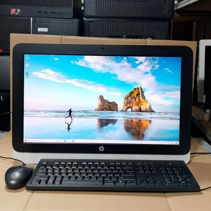 All In One HP 21” Core i3 | RAM 8GB | Minus LCD Jamur Tipis
