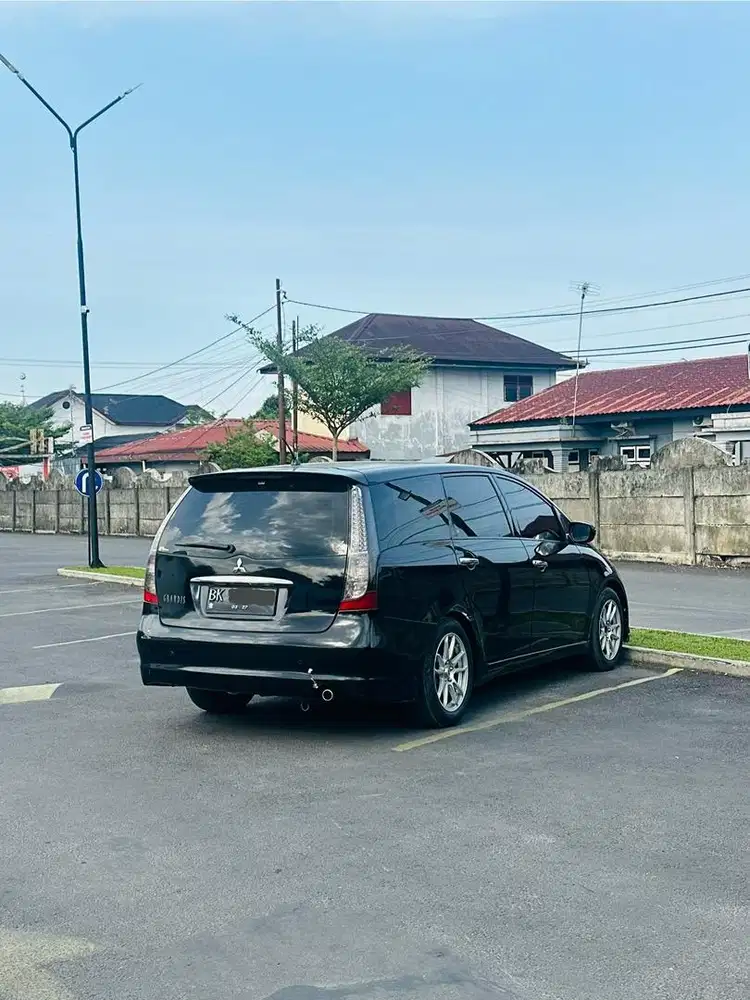 mitsubishi grandis