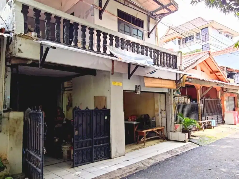 Rumah 2 Lantai Dijual di Kebon baru,Tebet, Jaksel