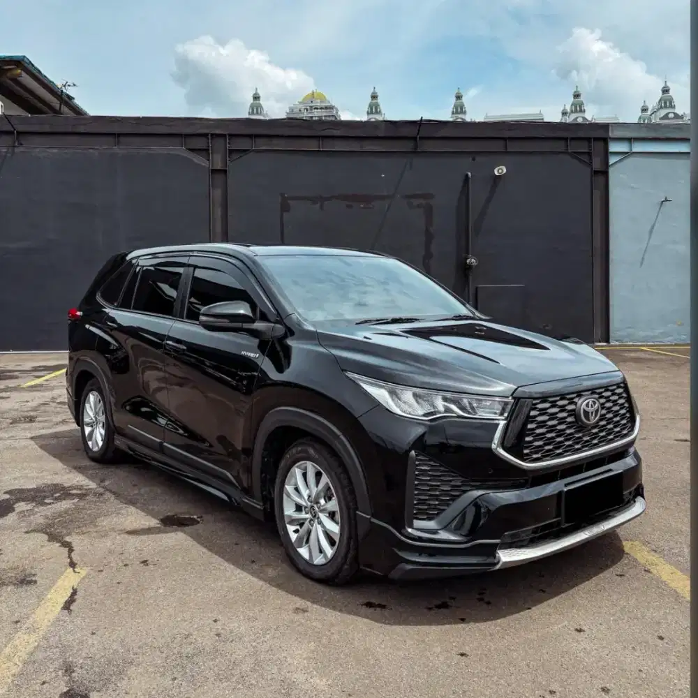 Toyota Innova Zenix V Hybrid Modelista 2024 KM 31rb Black Perfect