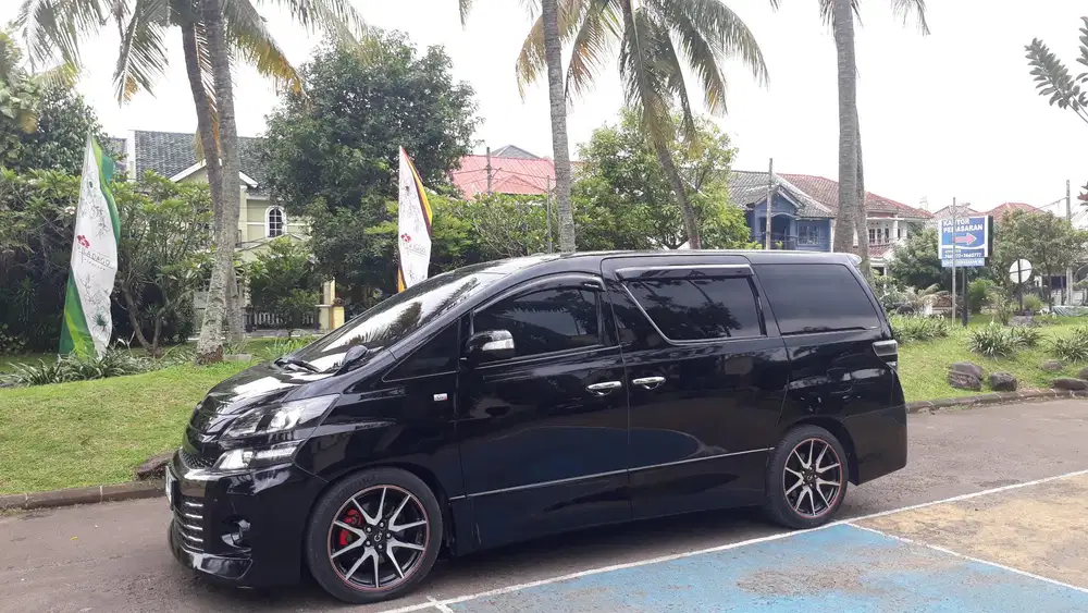 Toyota Vellfire 2013 Bensin