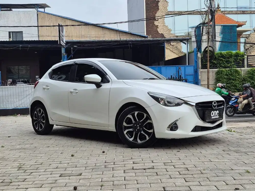 Mazda 2 R 1.5 AT 2017