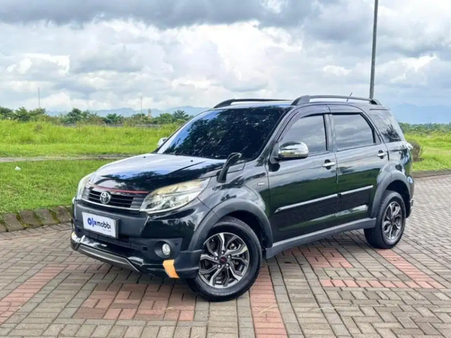 Toyota Rush 1.5 S Bensin OTOMATIS 2017 LEL