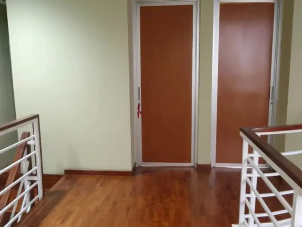 Murah! Dijual Rumah Full Kitchen Set di Taman Kopo Indah 3