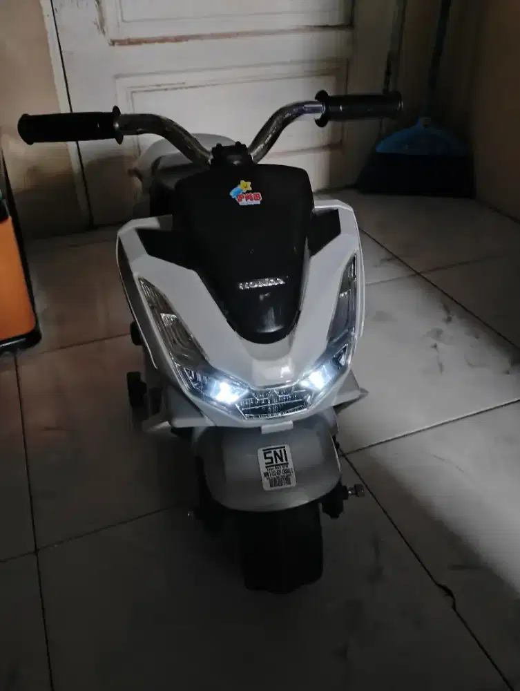 Mainan anak pcx pakai aki