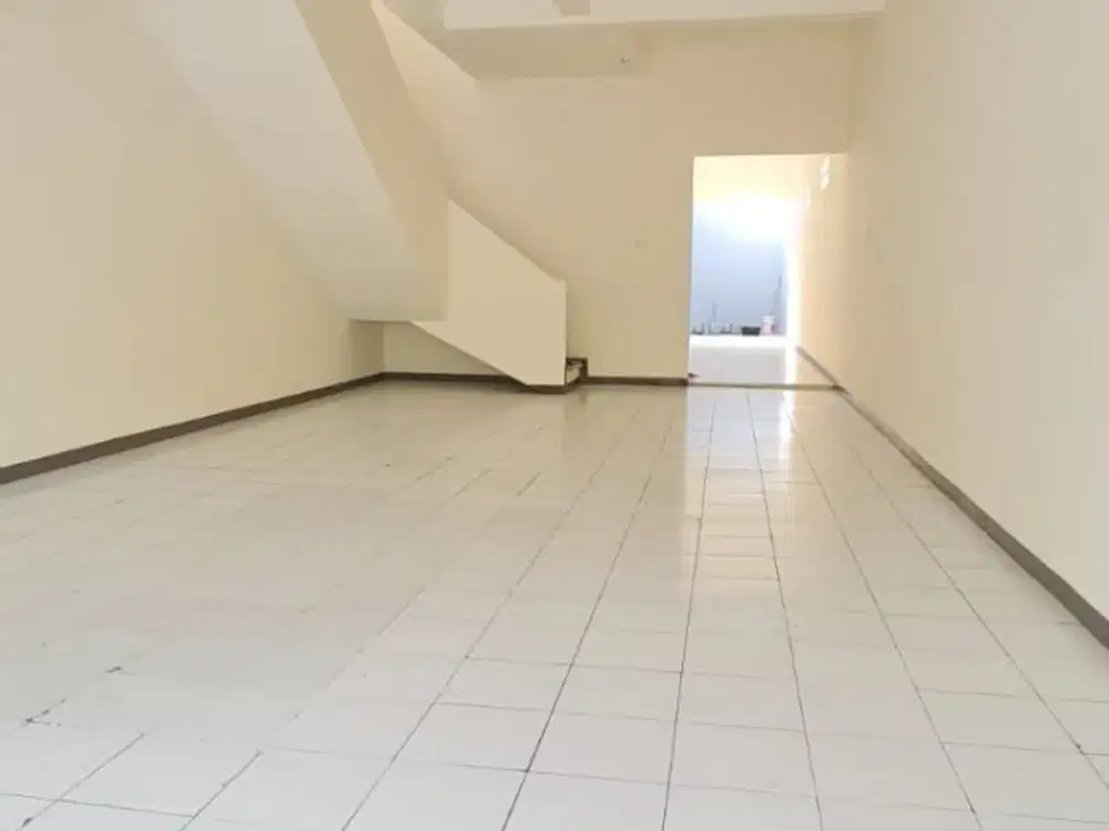 Ruko Baru Renov Siap Pakai di Mainrod Taman Holis 1