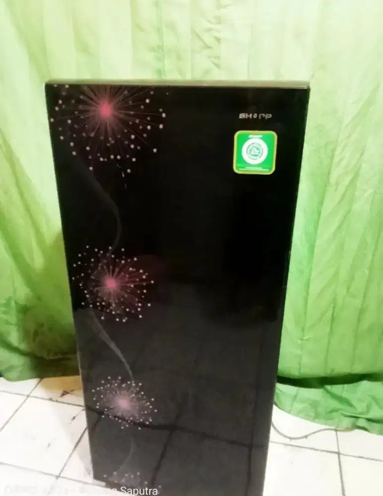 Kulkas freezer merk sharp