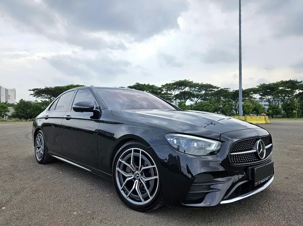 Mercedes Benz E300 
AMG W213 Facelift 2021