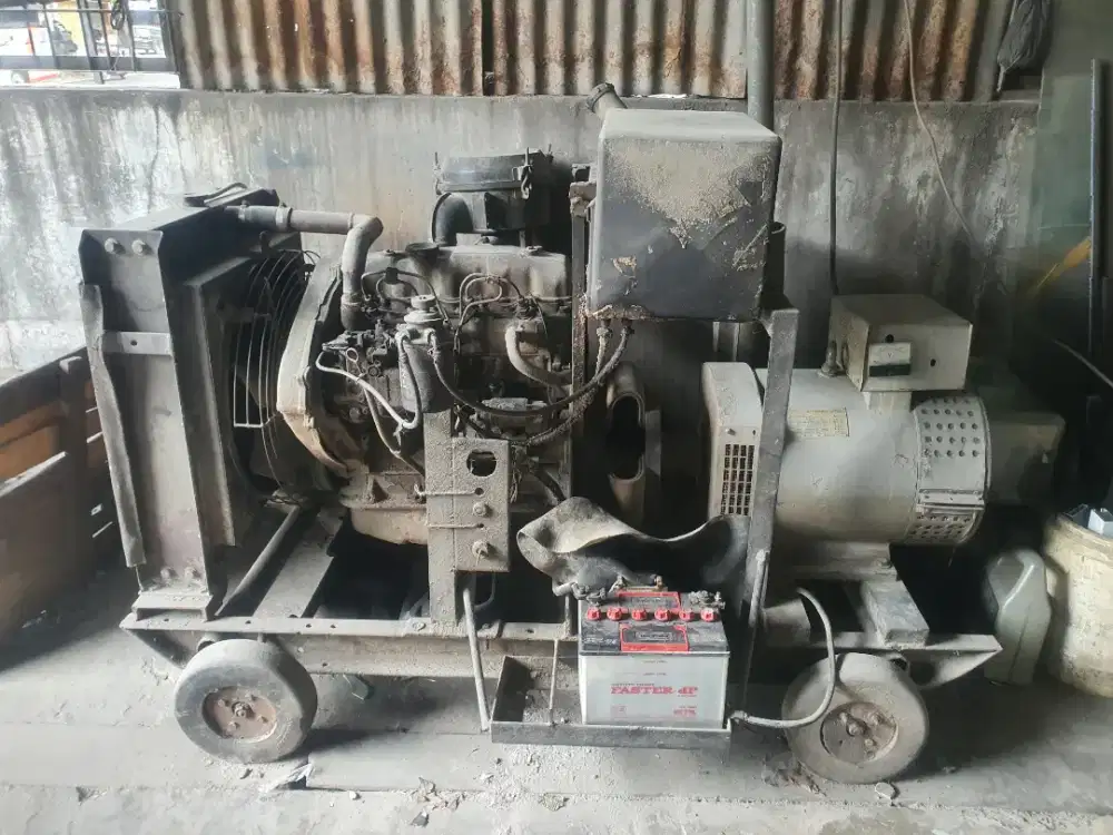 Mesin genzet 15 KVA 3 phase. Mesin L300