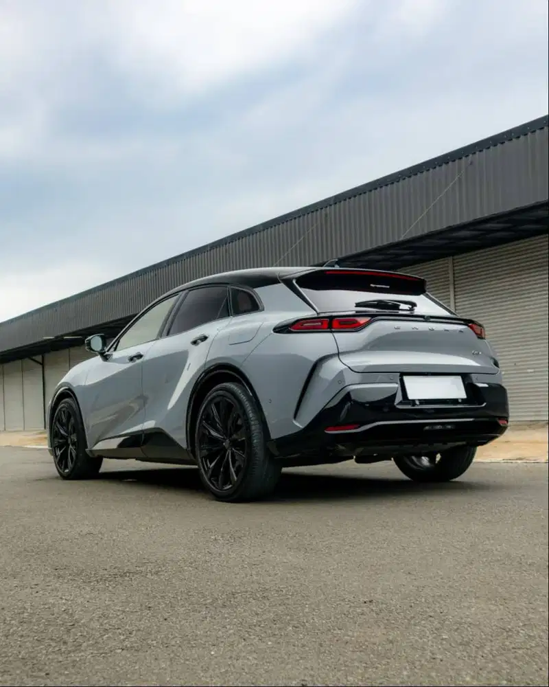 Toyota Crown Sport Z HEV 2024 Wrapped in Teckwrap Nardo Grey