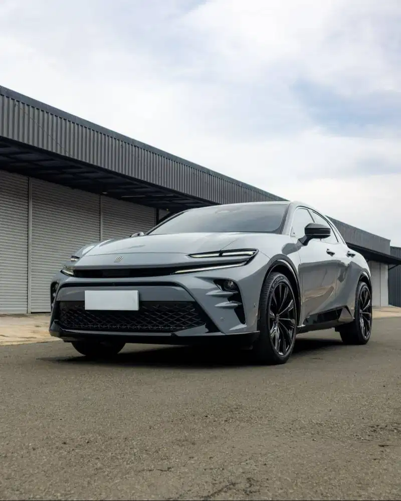 Toyota Crown Sport Z HEV 2024 Wrapped in Teckwrap Nardo Grey