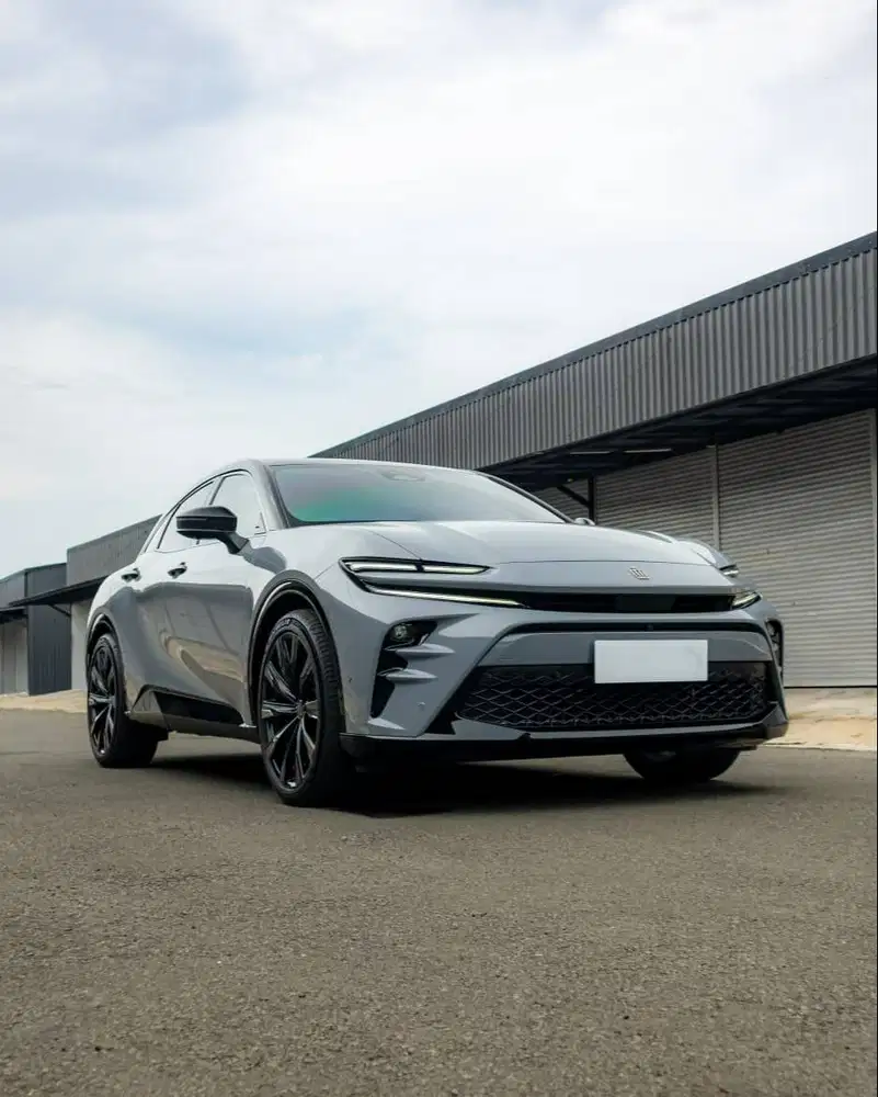 Toyota Crown Sport Z HEV 2024 Wrapped in Teckwrap Nardo Grey