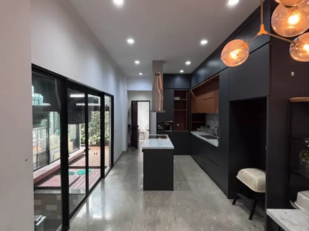 Rumah design modern minimalis Taman Himalaya Karawaci Tinggal bawa koper