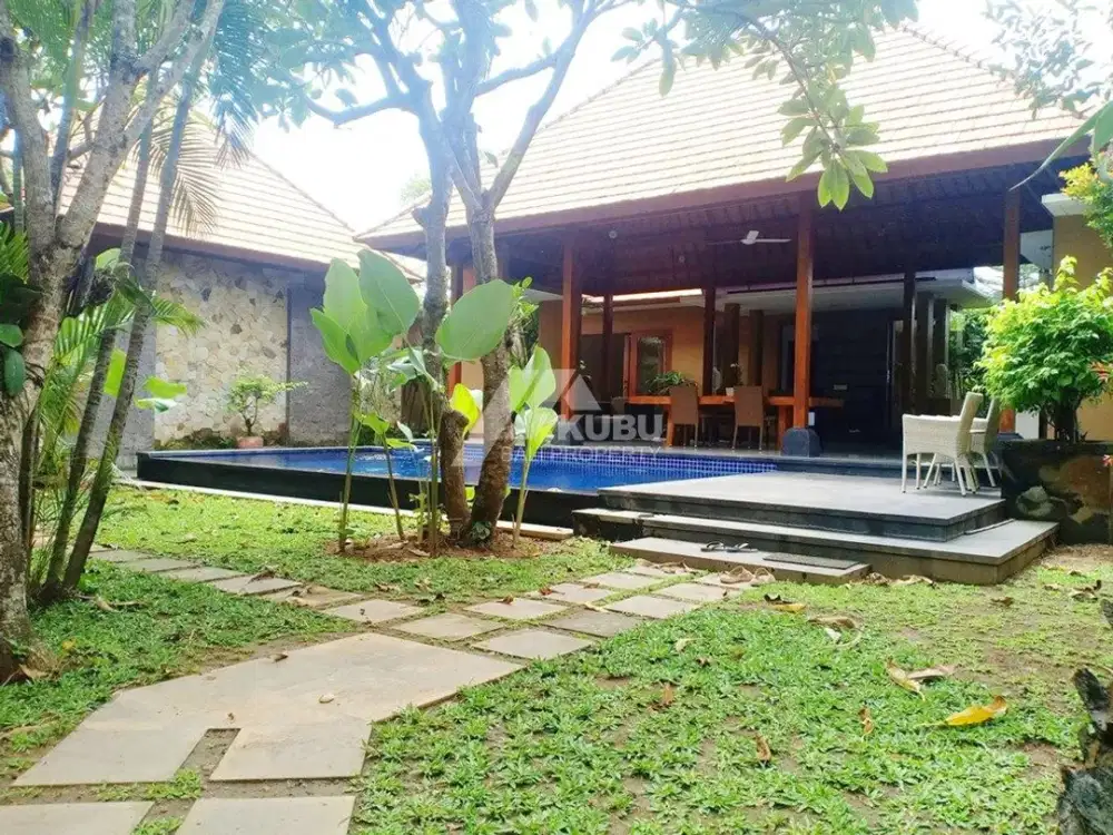 KBP0549 luxury villa with spacious garden area.