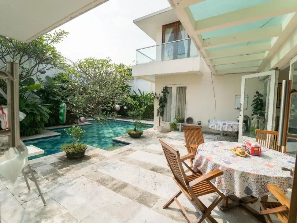 Dijual Rumah di Pondok Indah Ada Swimming Pool
