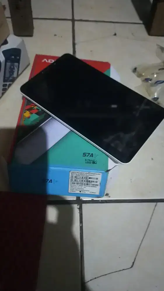 Jual tab merk Advan, kondisi normal bisa buat nonton buat YouTube an