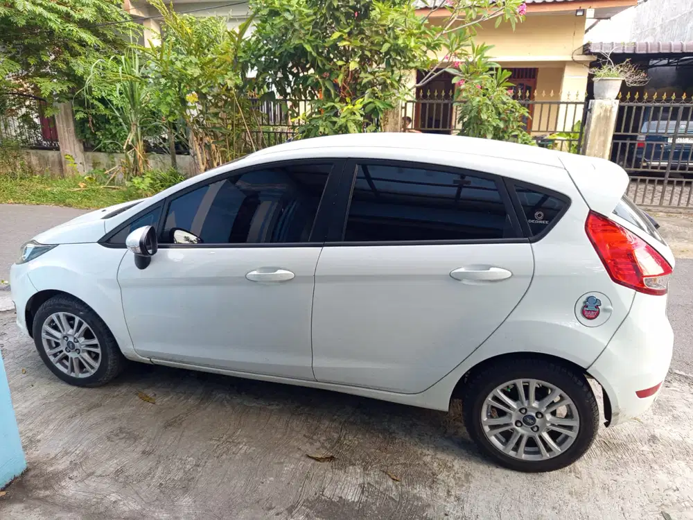 Ford Fiesta 2015 Bensin