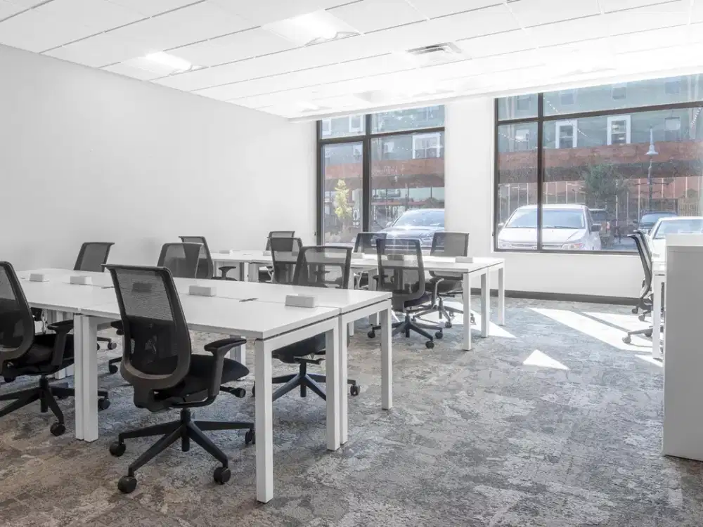 Regus - GKM Green Tower (Op2)