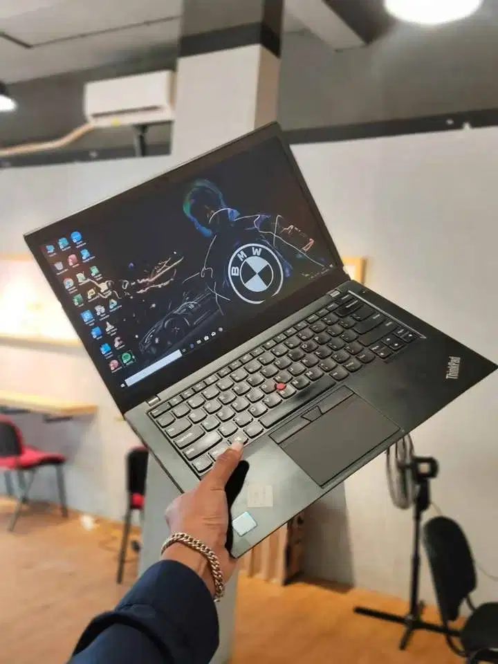 Jual cepat!! Laptop second Lenovo Thinkpad T470s Core i7 Gen 7 8/256GB