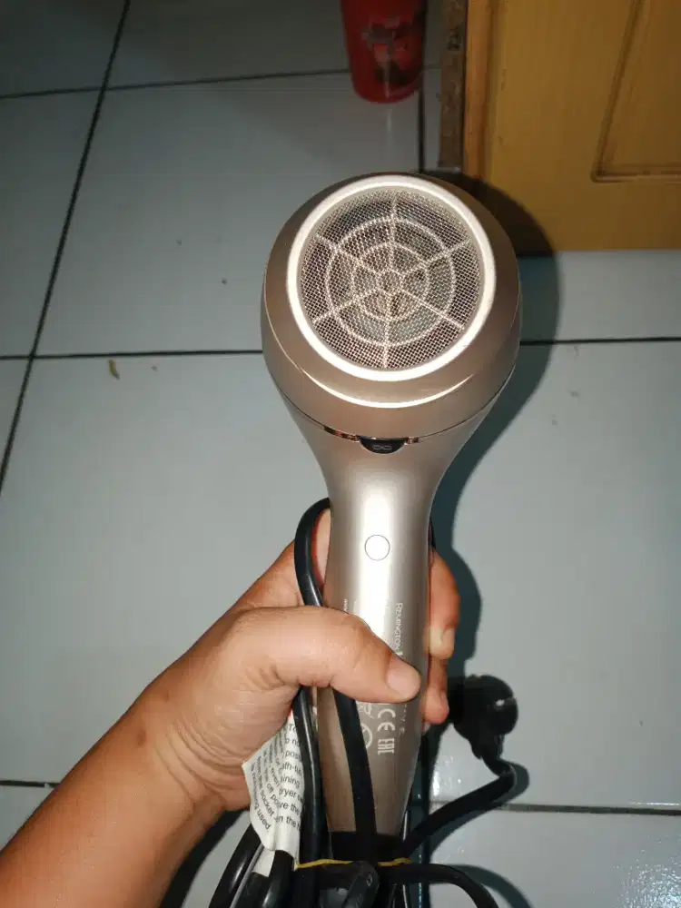 Di jual hairdryer Remington infinite protect