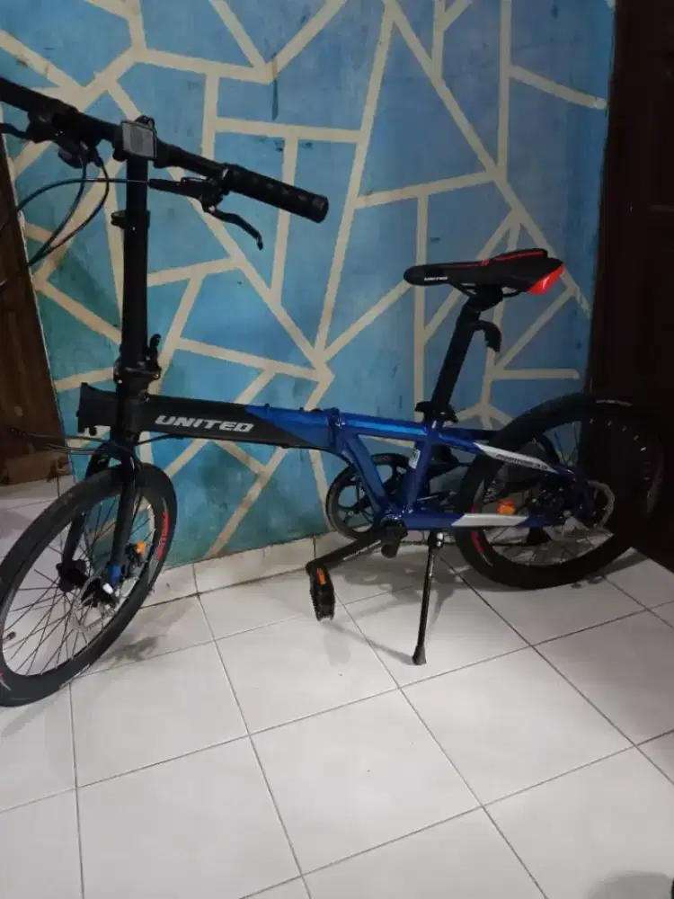 Sepeda lipat united phanthom 3.0