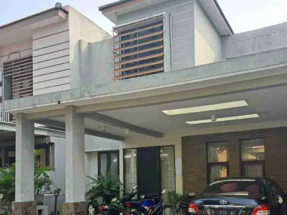 Dijual rumah  di  taman tiara Regency  lokasi strategis dan komersial area