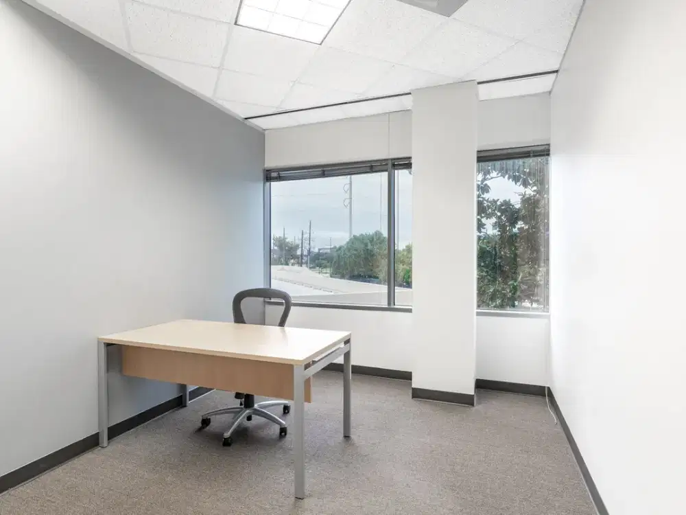 Regus - Mega Office Park (Kantor Pribadi 1 Orang)