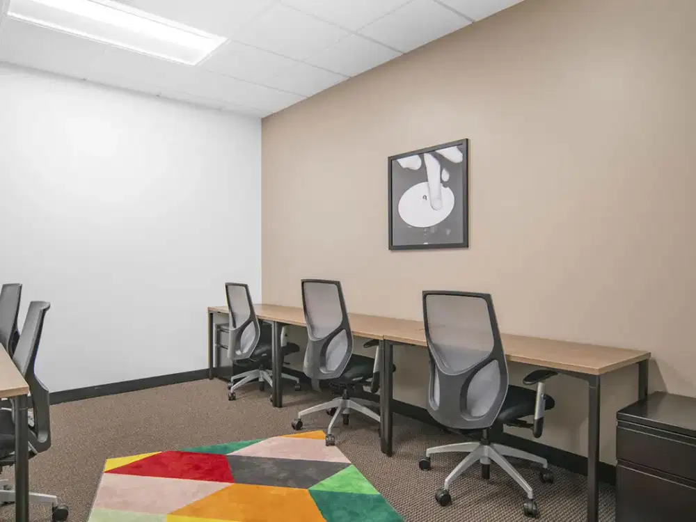 Regus - Renon Landmark (Coworking)