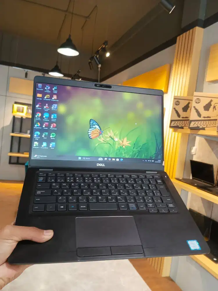 Jual cepat!!! Laptop second Dell Latitude 5300 Core i5 Gen 8 8/256GB