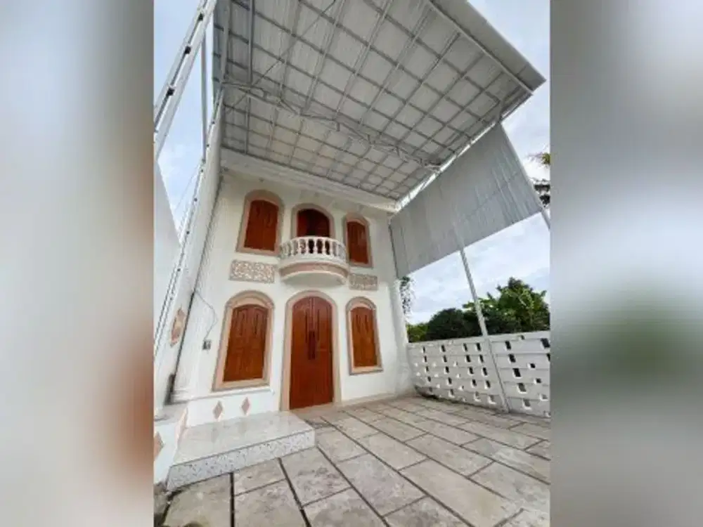 Rumah Baru 2 Lantai – Mediterania Klasik di Tengah Kota Jogja