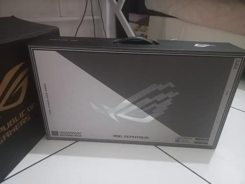 Laptop ROG Zephyrus G14 RTX 4050