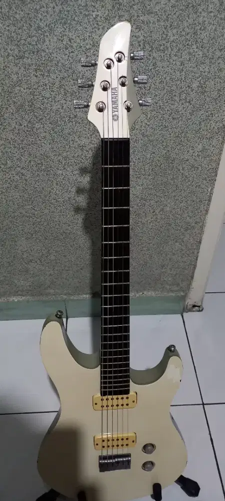 Gitar Yamaha RGXA2
