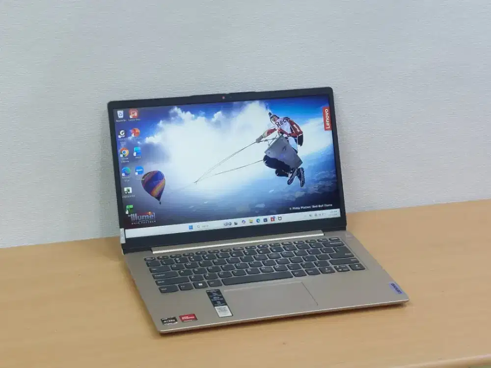 LENOVO IDEAPAD SLIM 1 RYZEN 3-7320U RAM 8GB SSD 512GB VGA 2GB