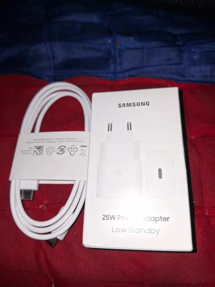 Carger ori copotan a06 5 g 25 wat gress belum pake