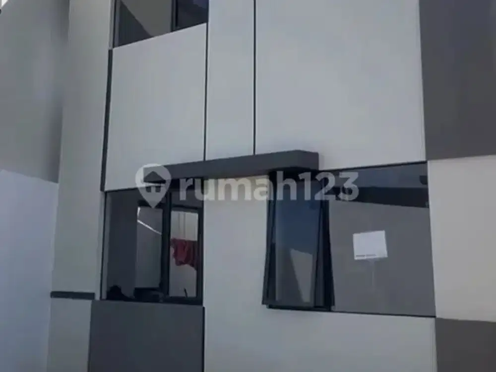 Dijual Rumah 2 Lantai Siap Huni Strategis Sudah Ramai di Tangerang