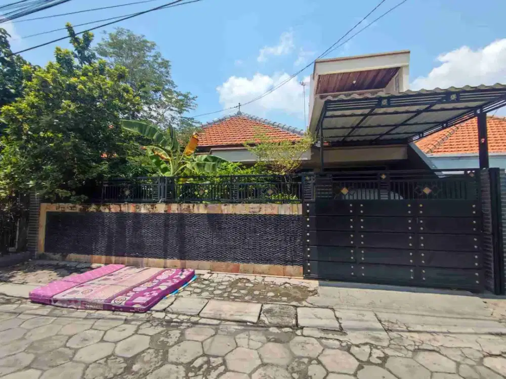 Dijual rumah asset lelang di pacar kembang lokasi strategis dan dekat stasiun