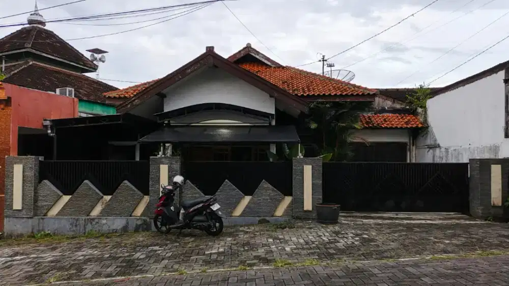 Murah dijual rumah di manyaran semarang barat akses sangat lebar